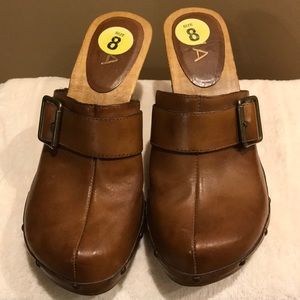 Clogs